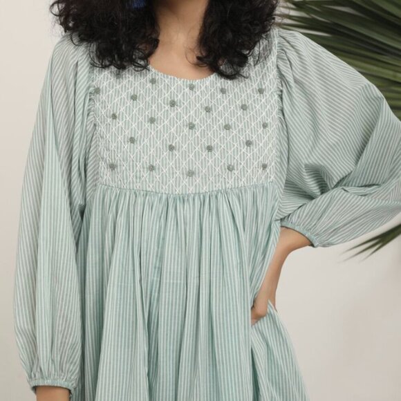 Kopal | The Zeenat Dress Smocked Rosette Bib Popover Sea Green Stripe Size L - Picture 3 of 15